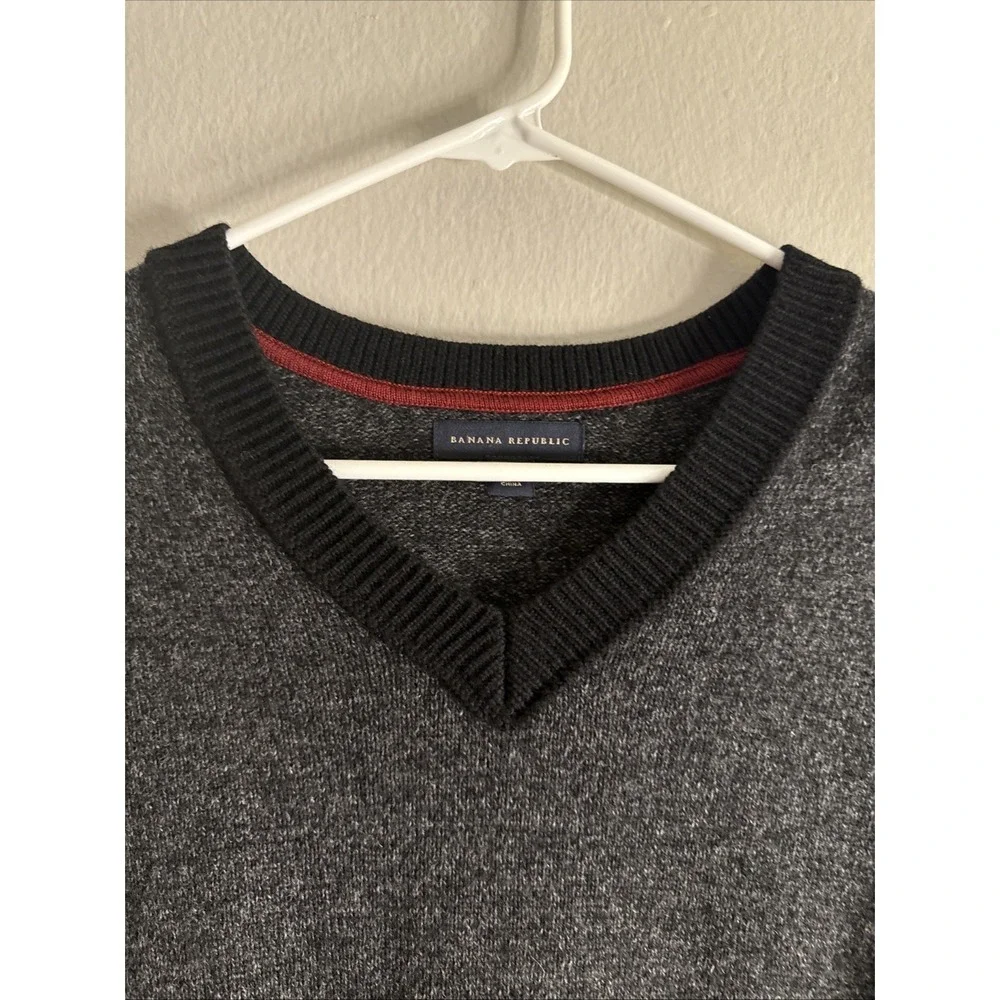 Banana Republic Mens Lambswool V-Neck Sweater Charcoal‎ Gray Black Medium